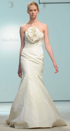 Elegant Vera Wang Strapless Wedding Dresses Picture